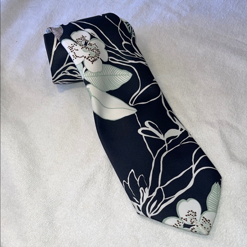 Vintage Floral Patterned Tie